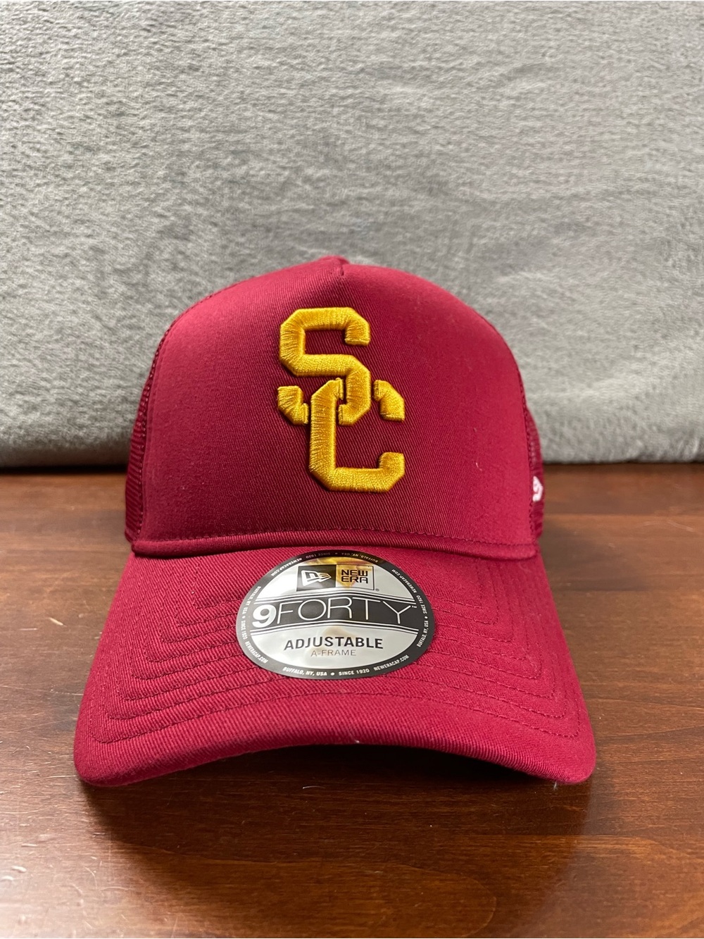 USC Trojans NCAA, New Era 9Forty Embroidered Trucker Snapback Hat Cap New